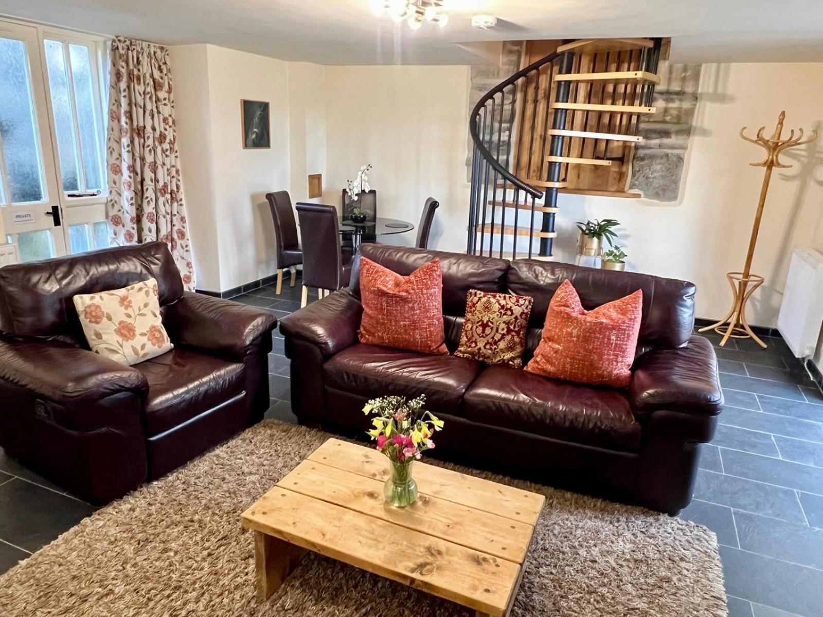 Dolgun Uchaf Historic B&B And Cottages In Snowdonia Долгелай Екстериор снимка
