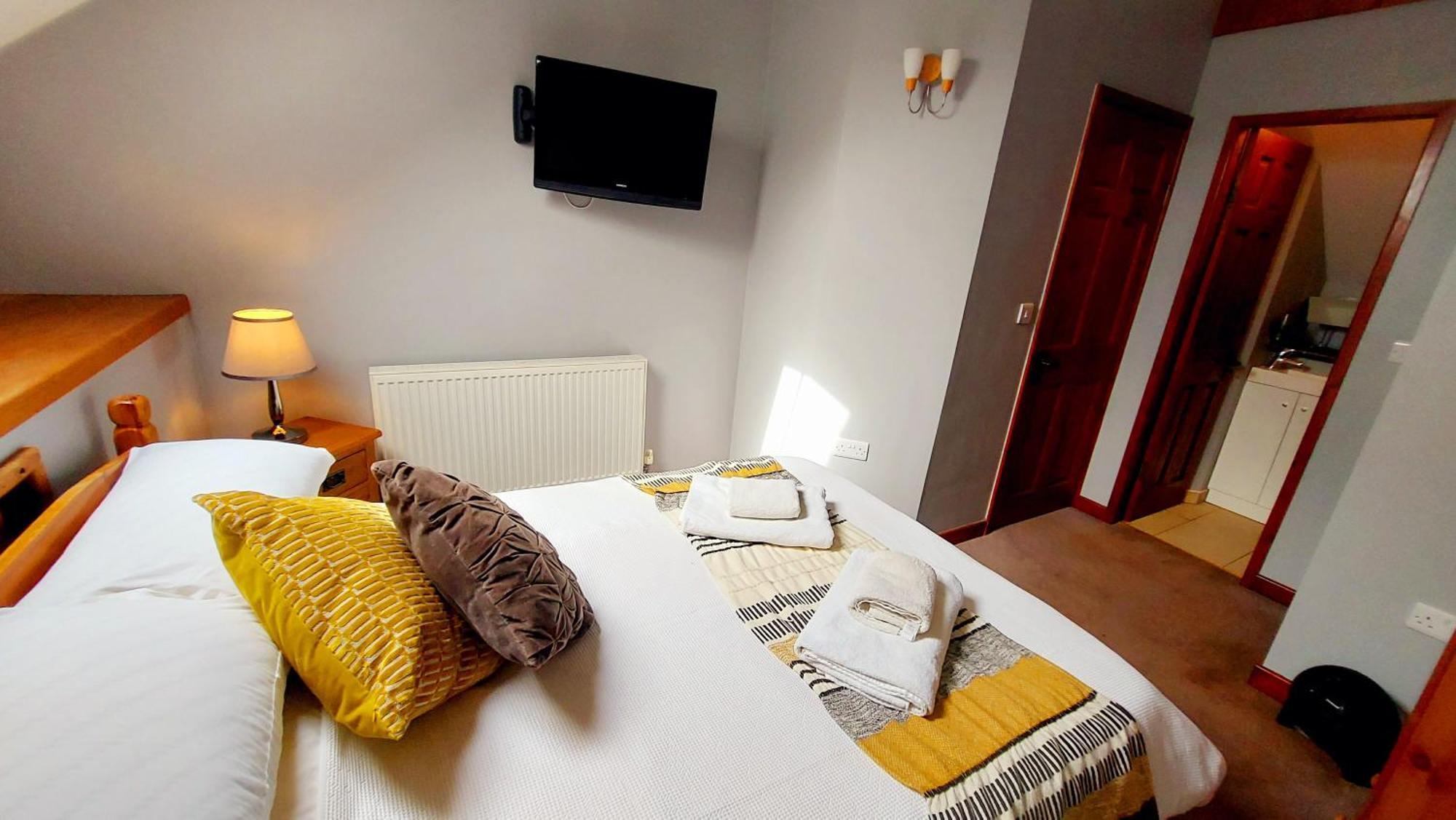 Dolgun Uchaf Historic B&B And Cottages In Snowdonia Долгелай Екстериор снимка