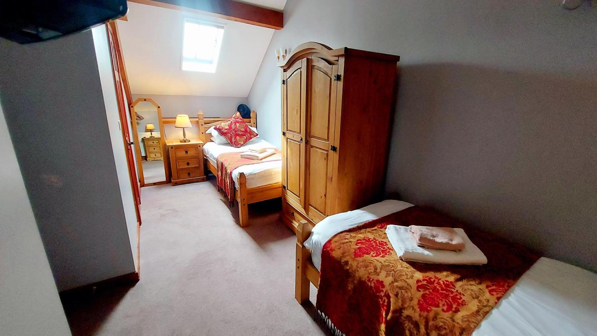 Dolgun Uchaf Historic B&B And Cottages In Snowdonia Долгелай Екстериор снимка