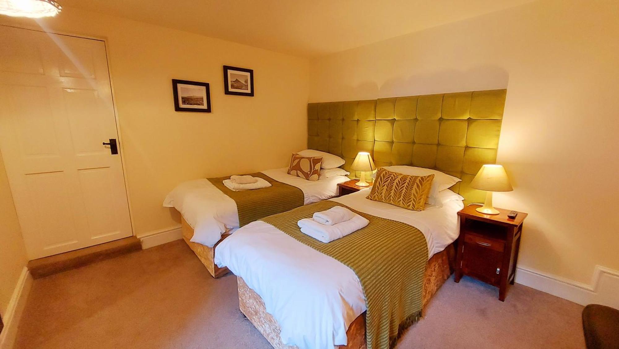 Dolgun Uchaf Historic B&B And Cottages In Snowdonia Долгелай Екстериор снимка