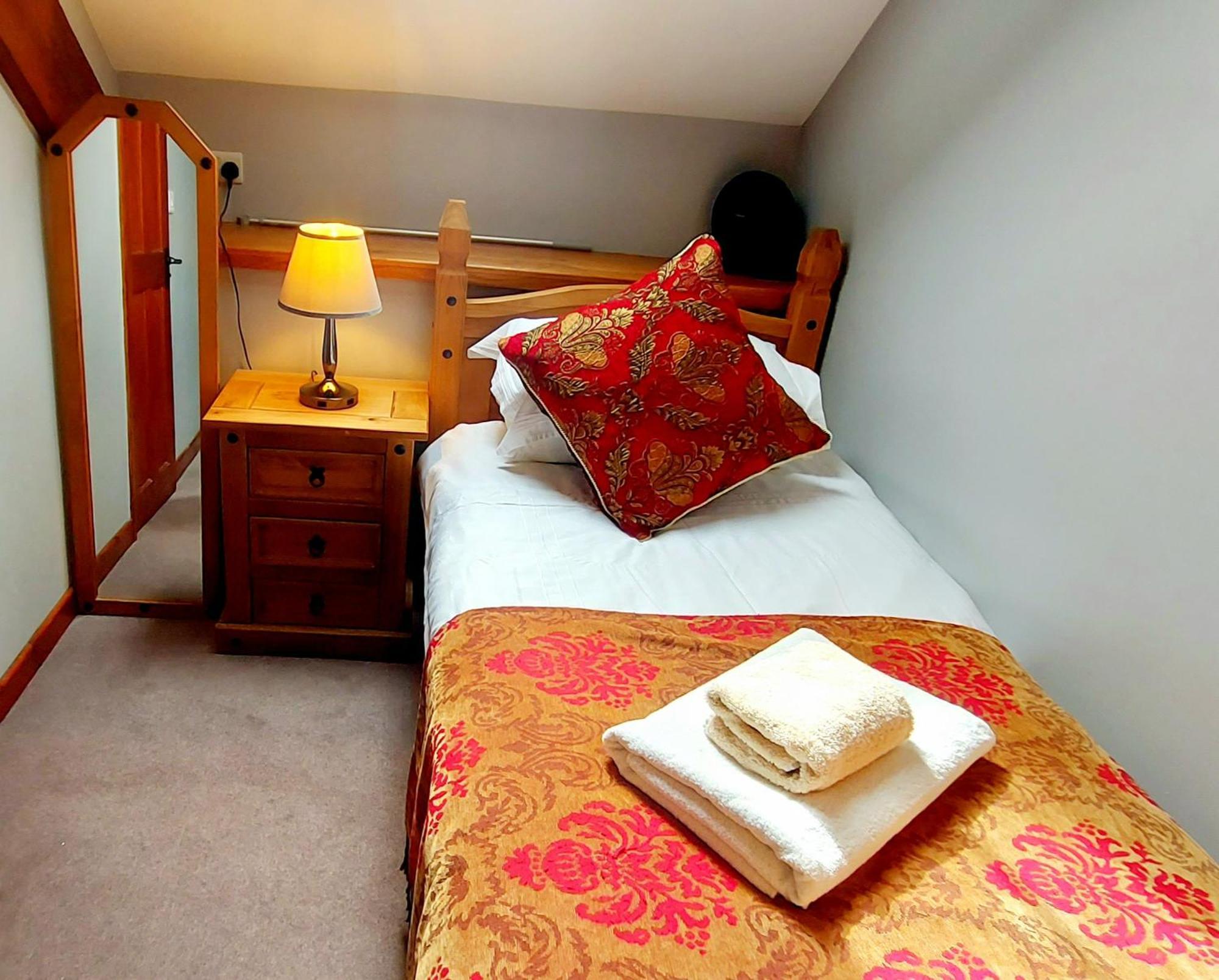 Dolgun Uchaf Historic B&B And Cottages In Snowdonia Долгелай Екстериор снимка