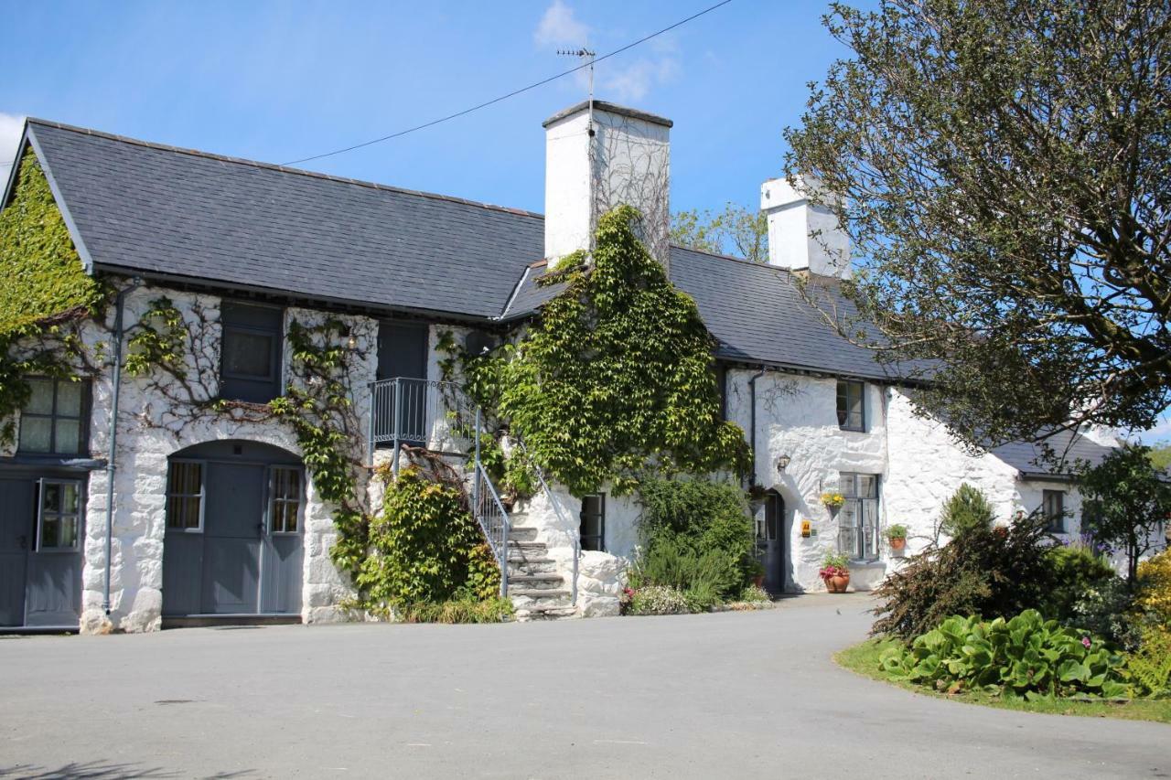 Dolgun Uchaf Historic B&B And Cottages In Snowdonia Долгелай Екстериор снимка
