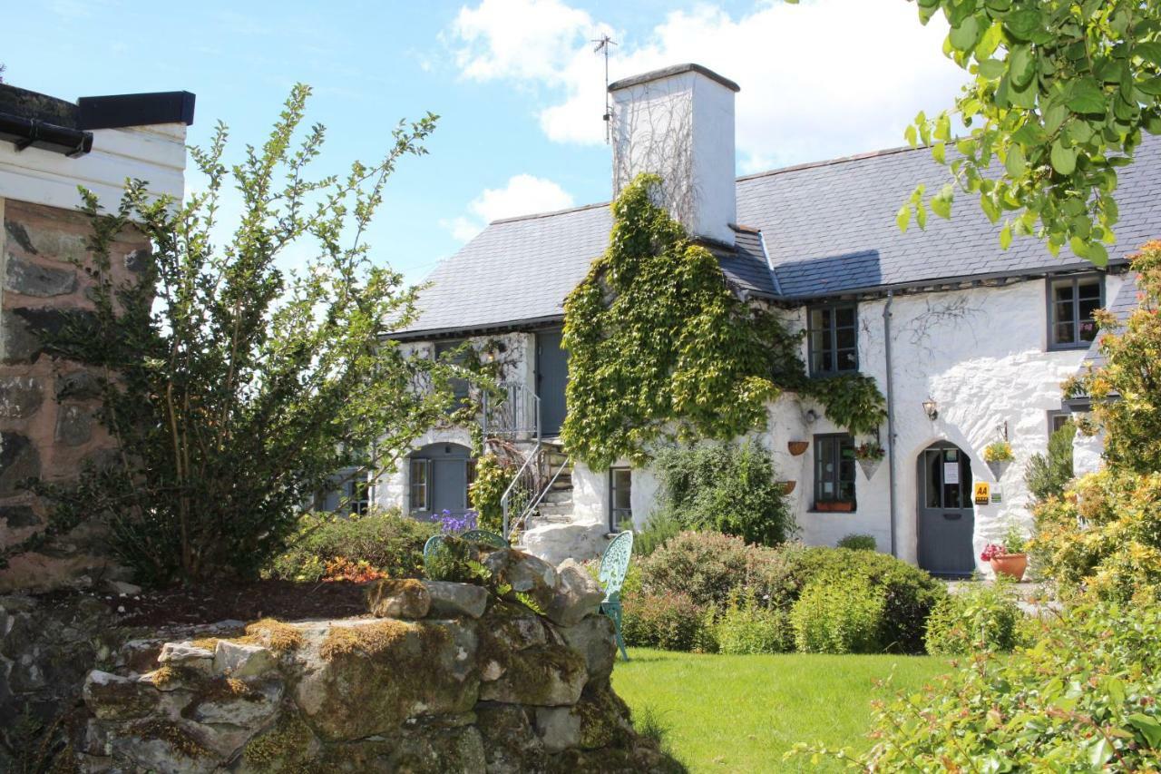 Dolgun Uchaf Historic B&B And Cottages In Snowdonia Долгелай Екстериор снимка